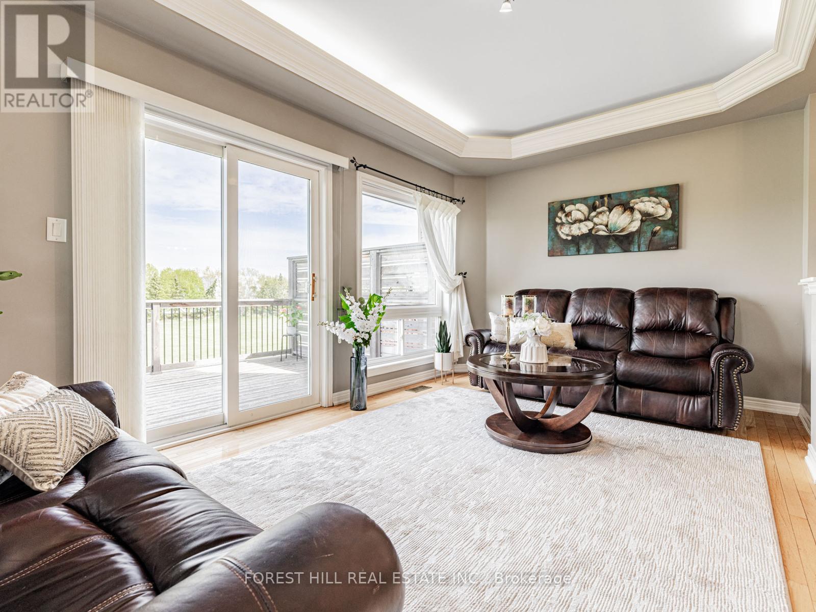 614 Mcbean Avenue N, Newmarket, Ontario  L3X 2L5 - Photo 4 - N12147560