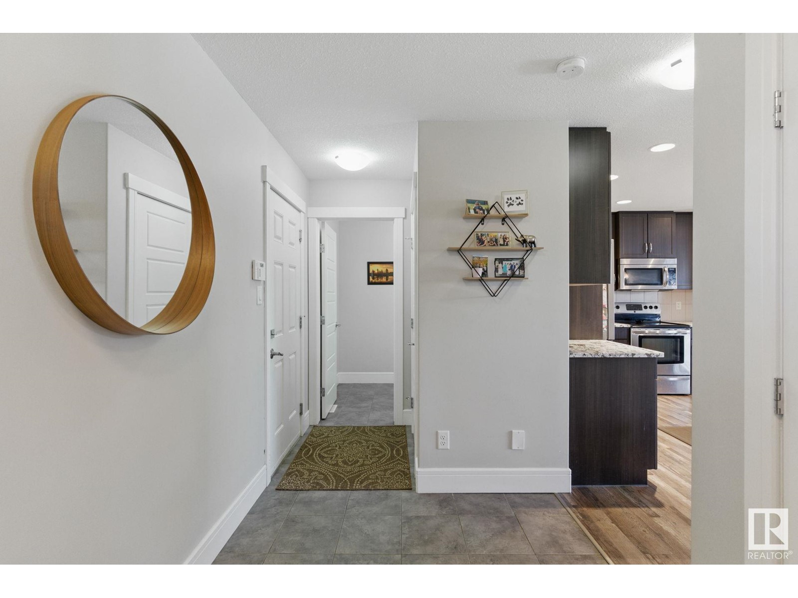 17336 6 Av Sw Sw, Edmonton, Alberta  T6W 2A7 - Photo 4 - E4429562