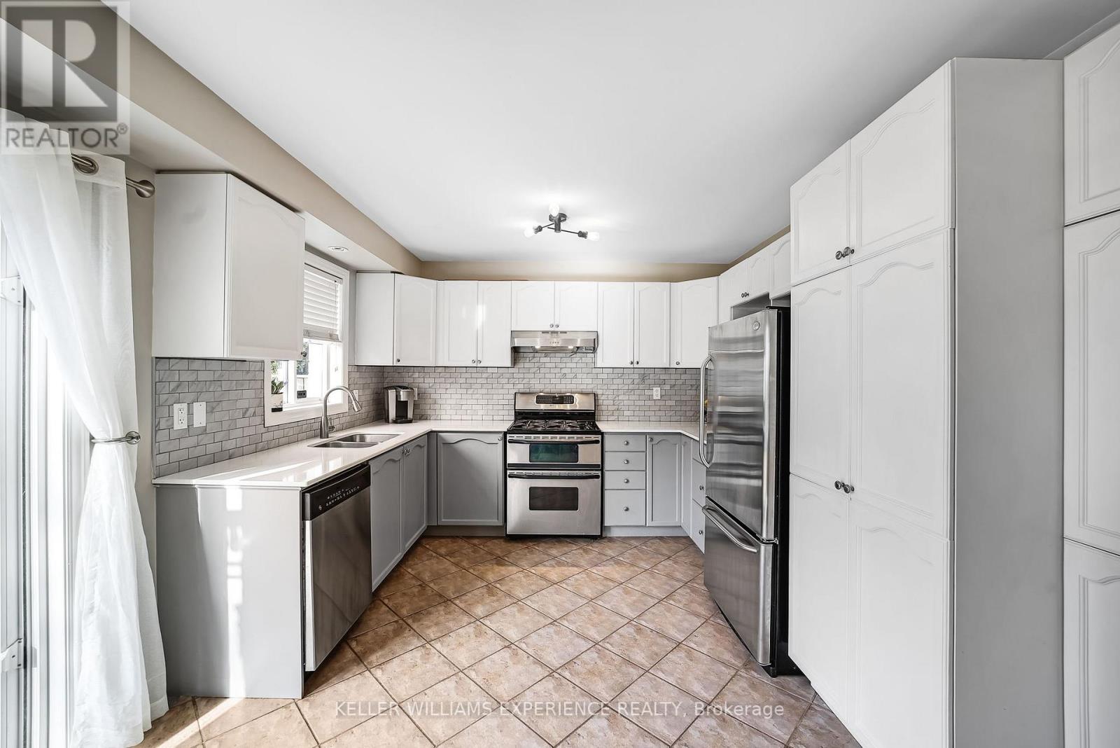 6 Brookwood Drive, Barrie, Ontario  L4N 0Z1 - Photo 16 - S12147460