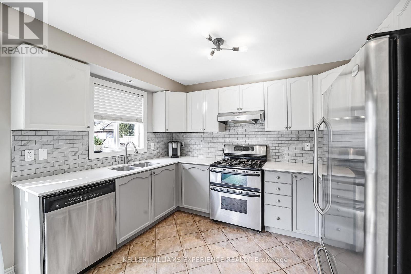 6 Brookwood Drive, Barrie, Ontario  L4N 0Z1 - Photo 17 - S12147460