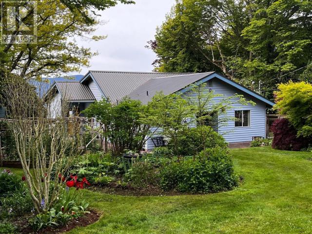 10989 Dunlop Road, Powell River, British Columbia   - Photo 7 - 18725