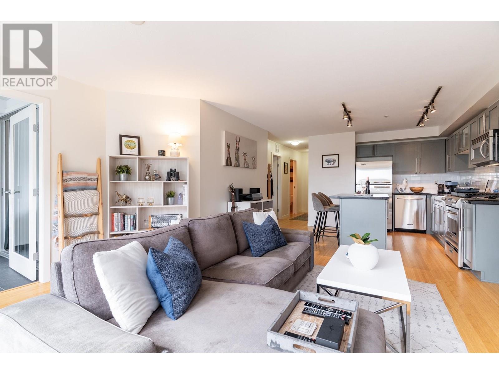 203 122 E 3rd Street, North Vancouver, British Columbia  V7L 1E6 - Photo 12 - R3002313