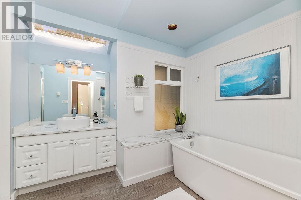 308 Harry Road, Gibsons, British Columbia  V0N 1V5 - Photo 22 - R3001401