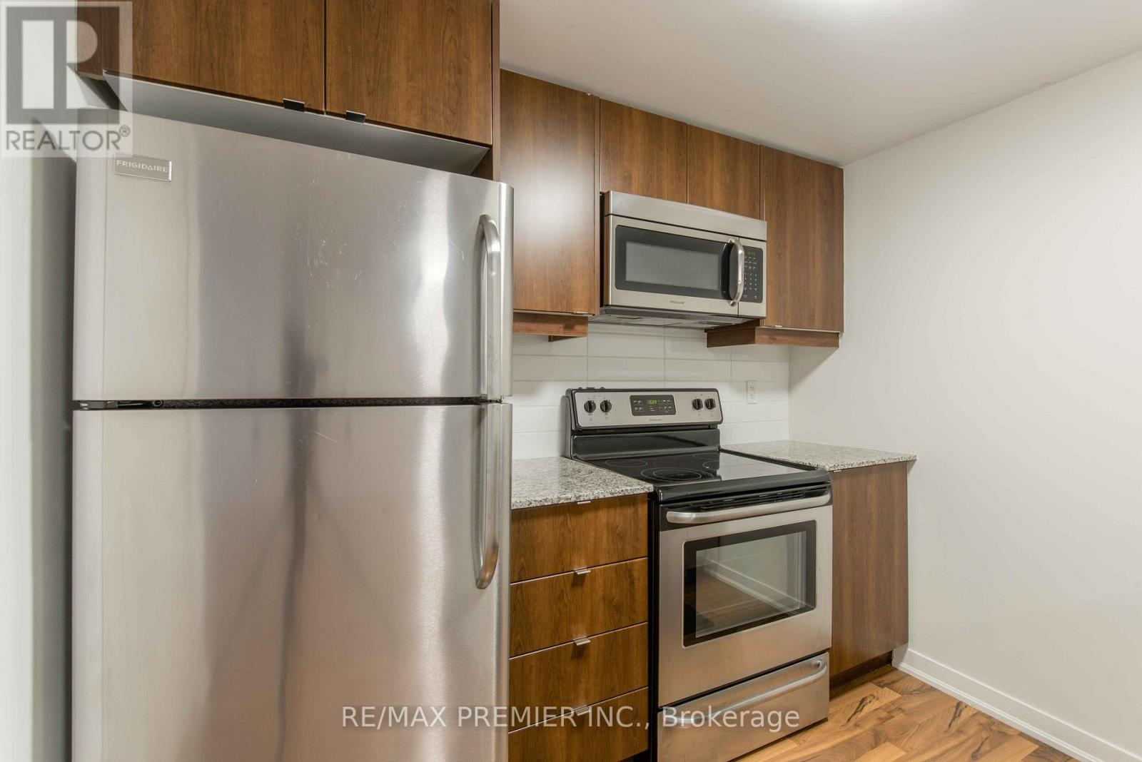 Th6 - 57 East Liberty Street, Toronto, Ontario  M6K 3P5 - Photo 12 - C12111384