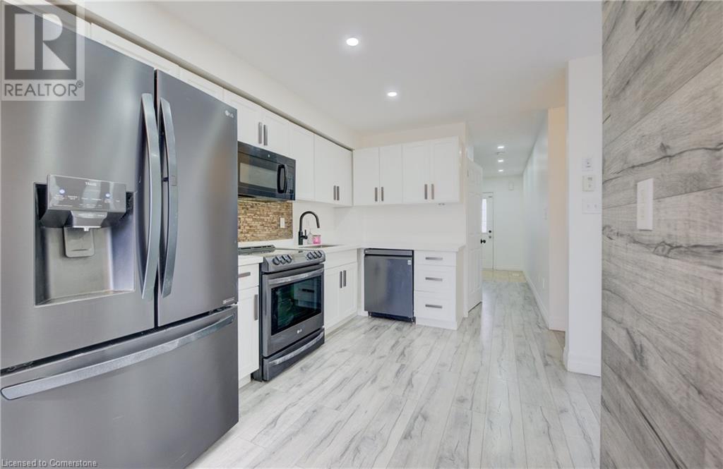 Property at 82 TROWBRIDGE Street image 4