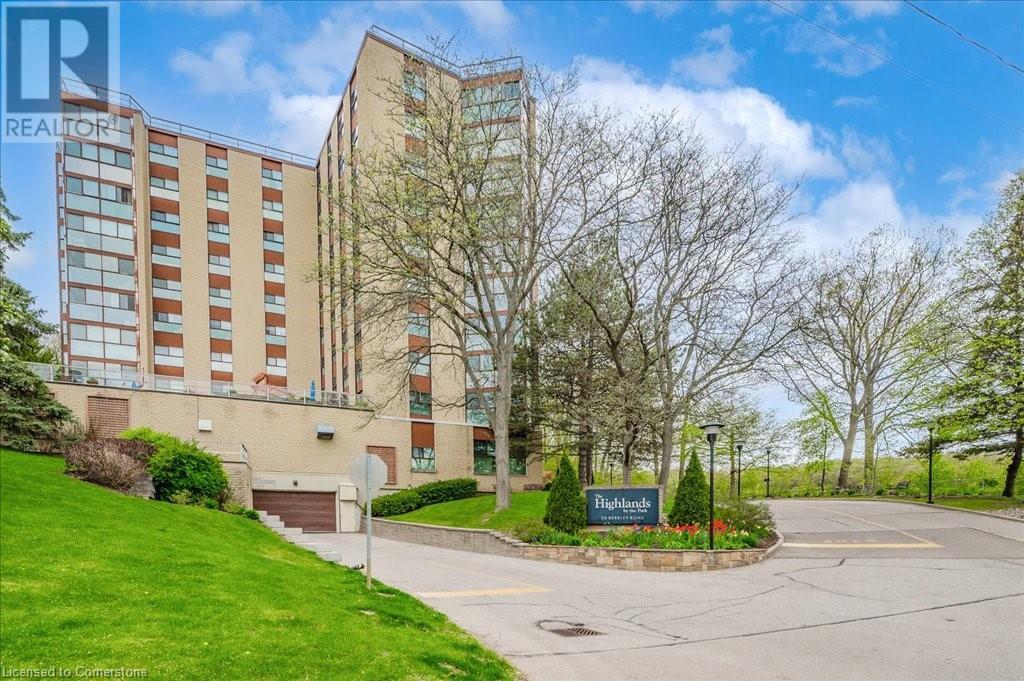 Property at 20 BERKLEY Road Unit# 704 image 2