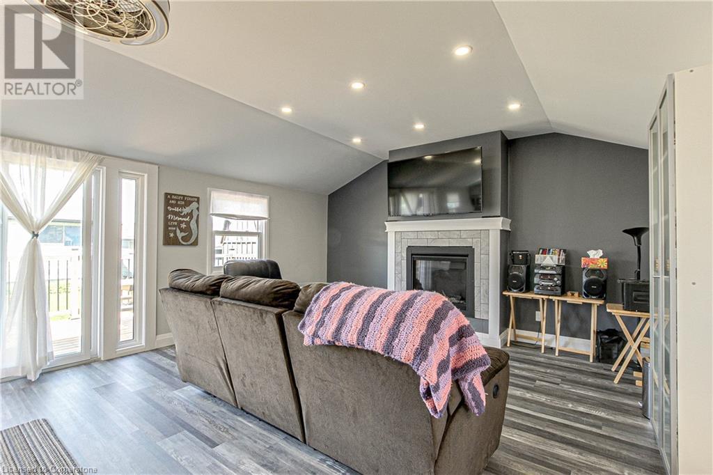 20 4th Avenue, Long Point, Ontario  N0E 1M0 - Photo 26 - 40696800