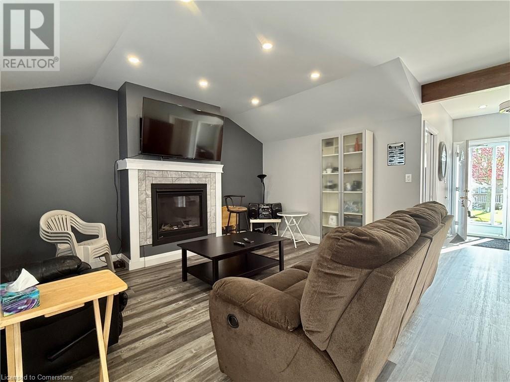 20 4th Avenue, Long Point, Ontario  N0E 1M0 - Photo 44 - 40696800