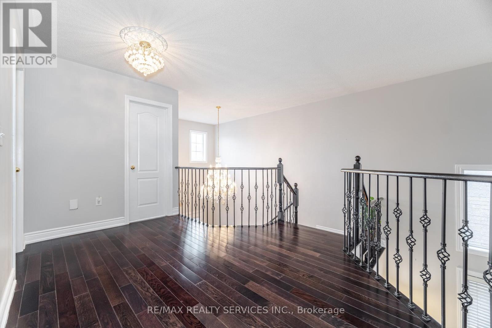 39 Rattlesnake Road, Brampton, Ontario  L6R 3B9 - Photo 16 - W12147308