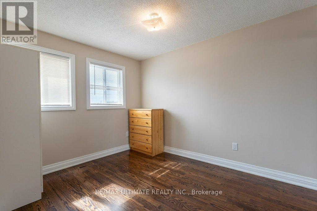 717 Carrying Place, Mississauga, Ontario  L5C 3W6 - Photo 19 - W12147327