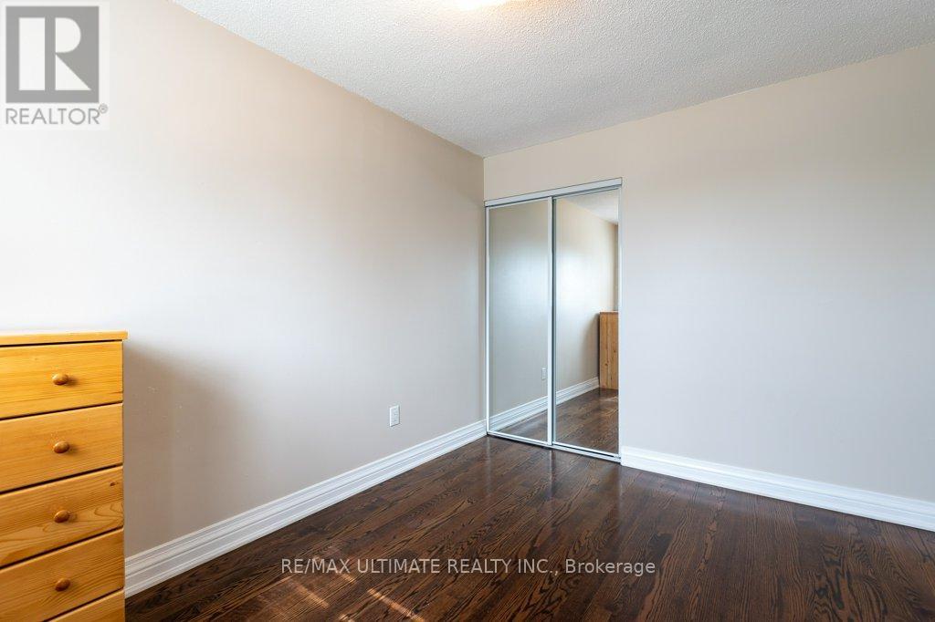 717 Carrying Place, Mississauga, Ontario  L5C 3W6 - Photo 20 - W12147327