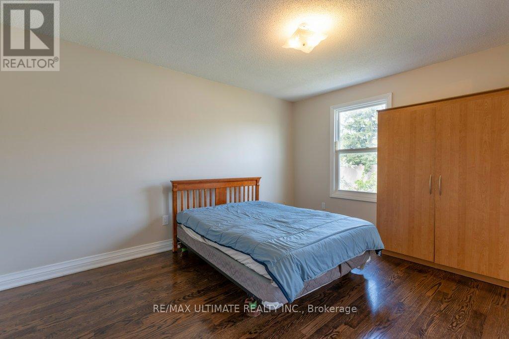 717 Carrying Place, Mississauga, Ontario  L5C 3W6 - Photo 22 - W12147327