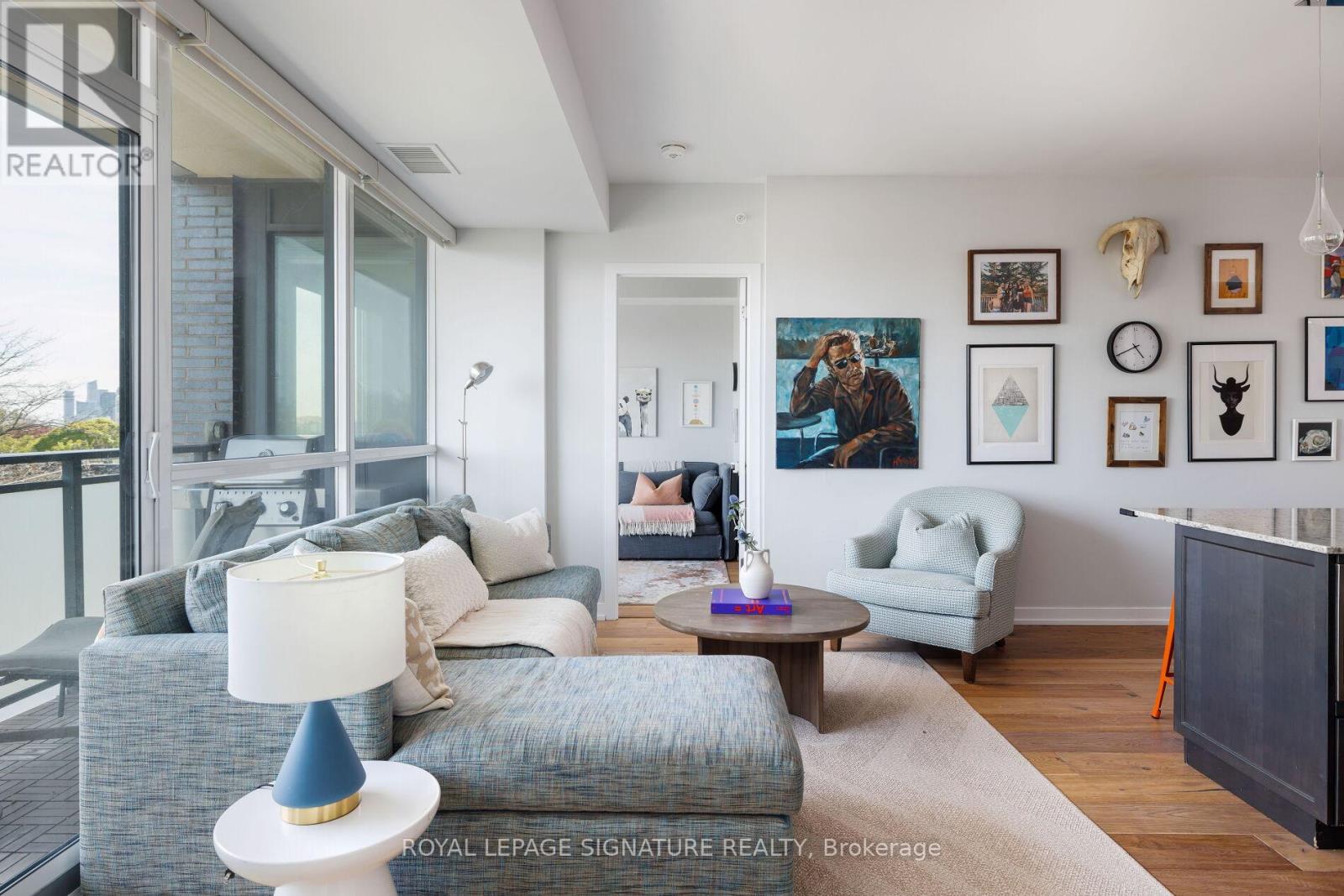 520 - 38 HOWARD PARK AVENUE, Toronto, Ontario