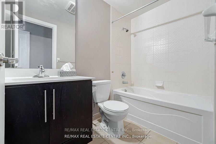 204 - 330 Burnhamthorpe Road, Mississauga, Ontario  L5B 0E1 - Photo 27 - W12147353