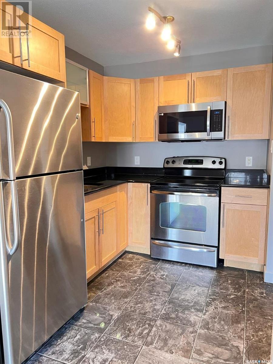 Property at 5 2203 7th STREET E image 1