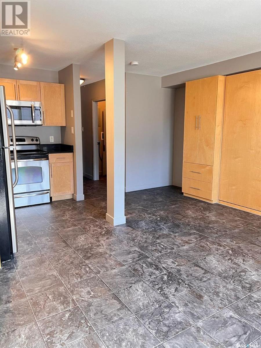 Property at 5 2203 7th STREET E image 3