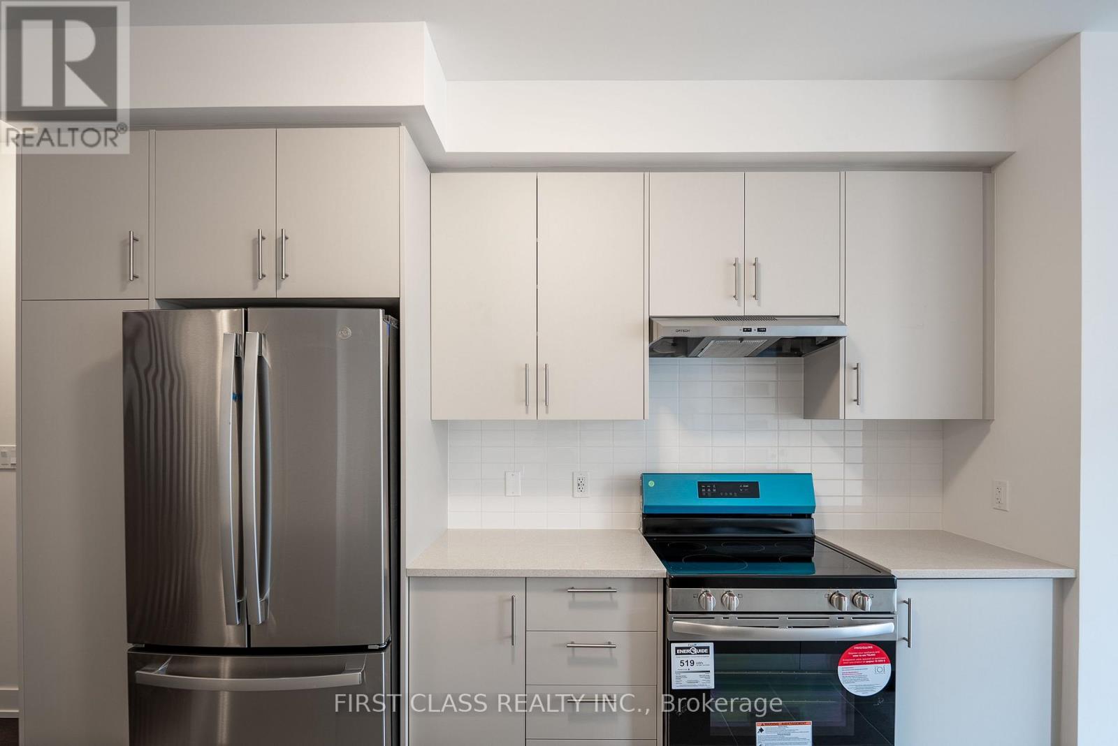 1401 Courtleigh Trail, Oakville, Ontario  L6H 7Y7 - Photo 8 - W12147391
