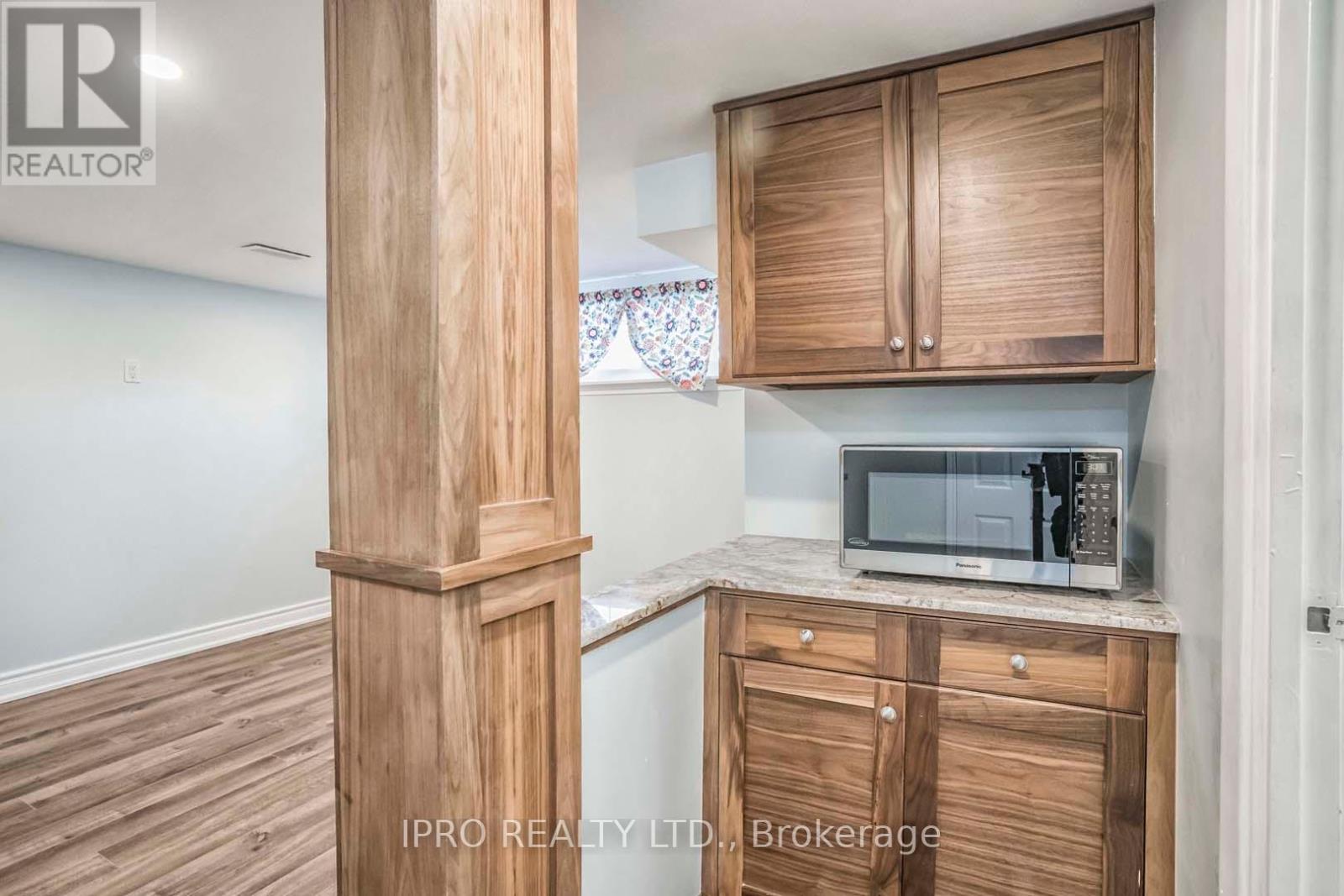 3614 Holden Crescent, Mississauga, Ontario  L5A 2V8 - Photo 10 - W12147468