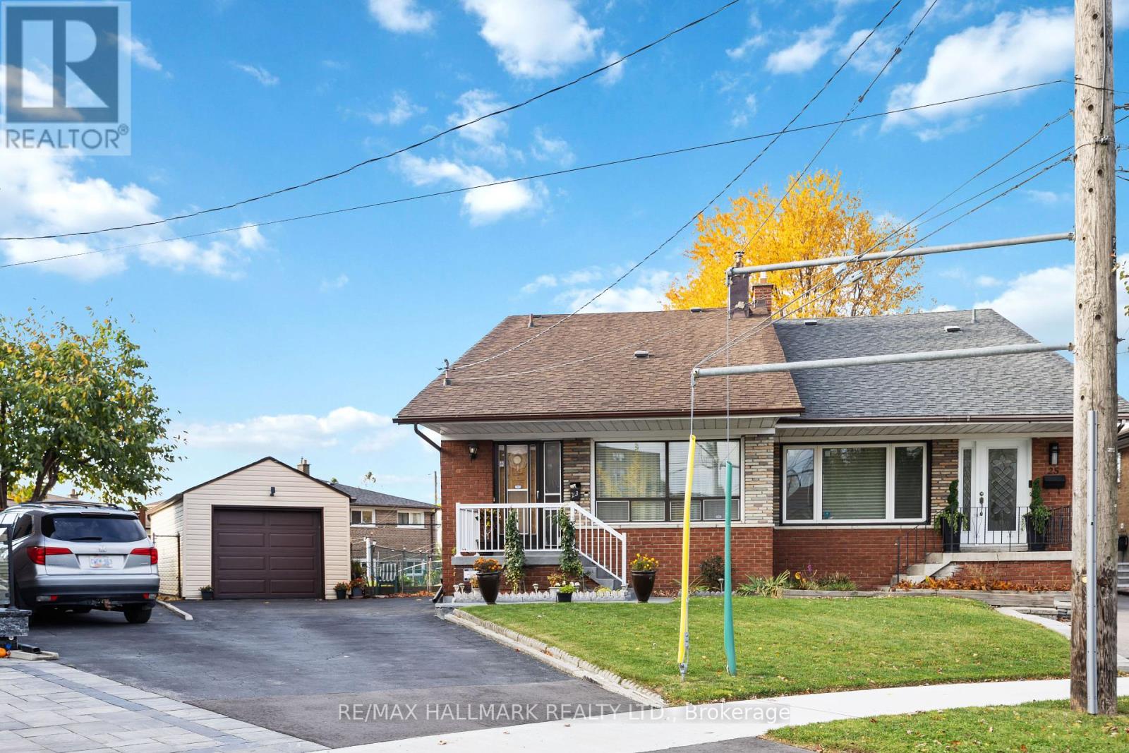 Property at 23 LOCKINGTON COURT image 3