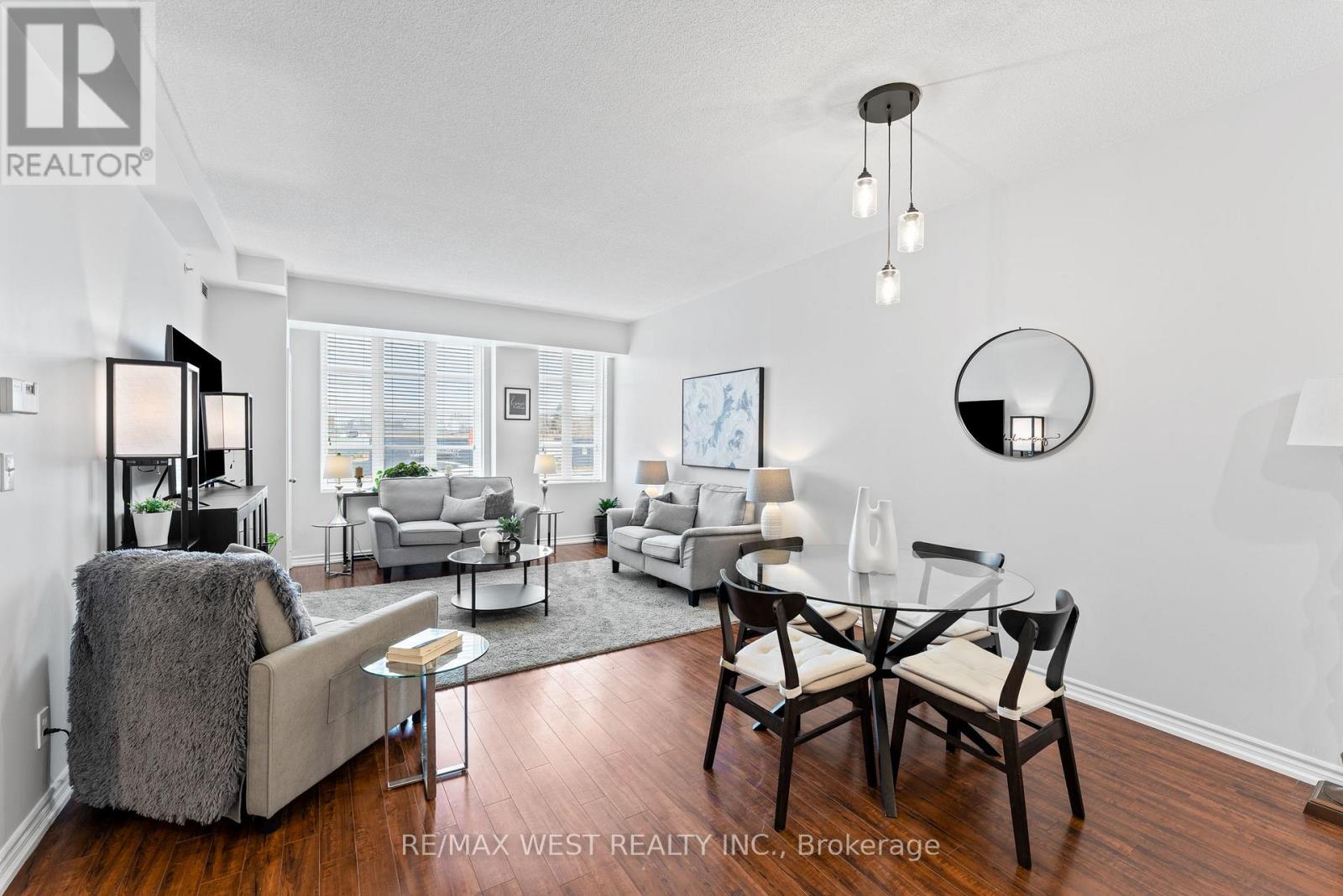 104 - 3531 Lake Shore Boulevard W, Toronto, Ontario  M8W 1P4 - Photo 5 - W12147542