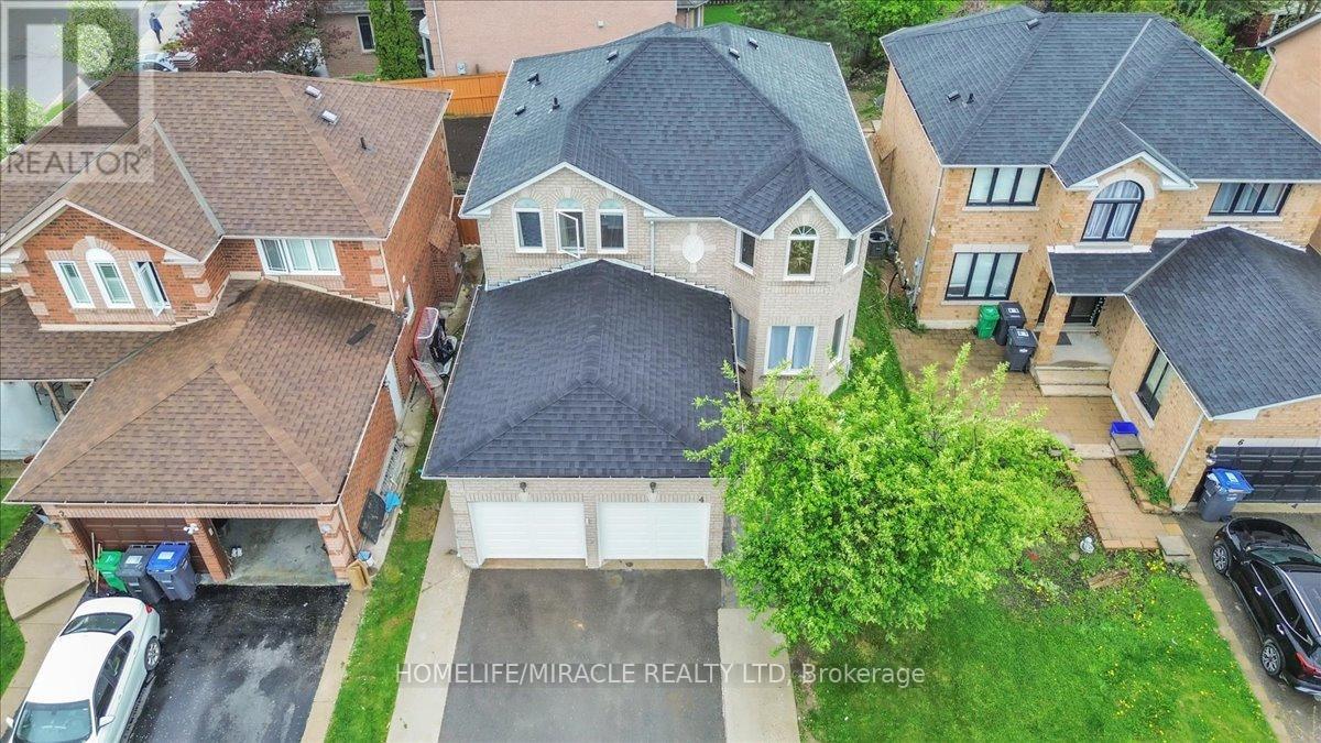 Property at 4 PEPPERTREE CRESCENT image 4
