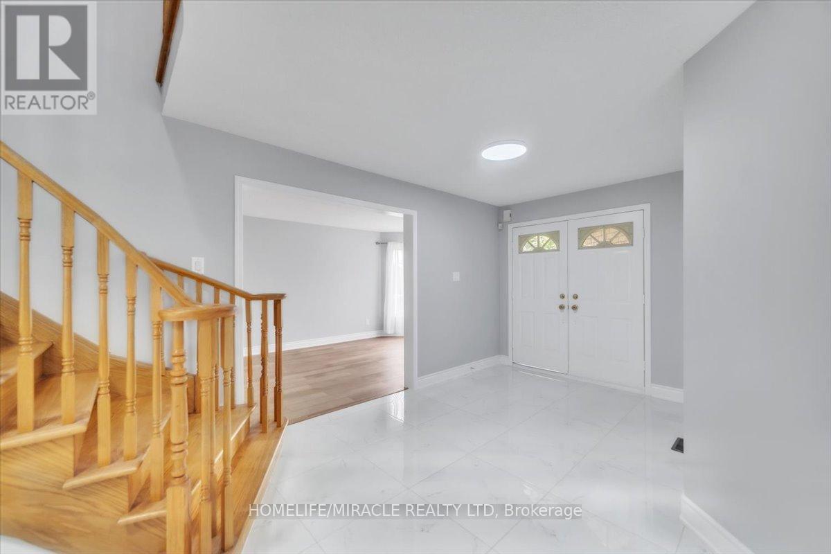 Property at 4 PEPPERTREE CRESCENT image 5