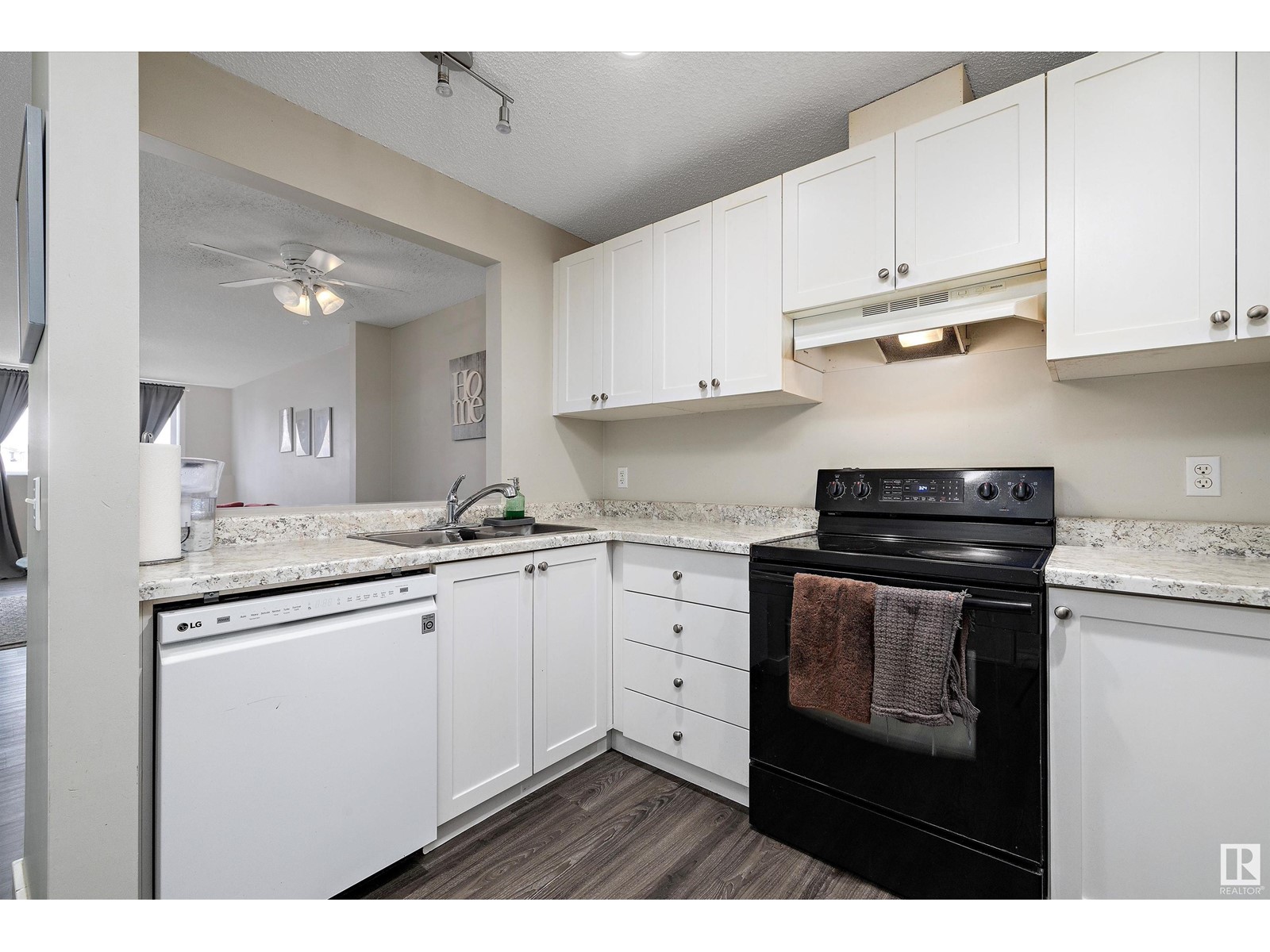 #101 14808 26 St Nw, Edmonton, Alberta  T5Y 2G4 - Photo 4 - E4428792