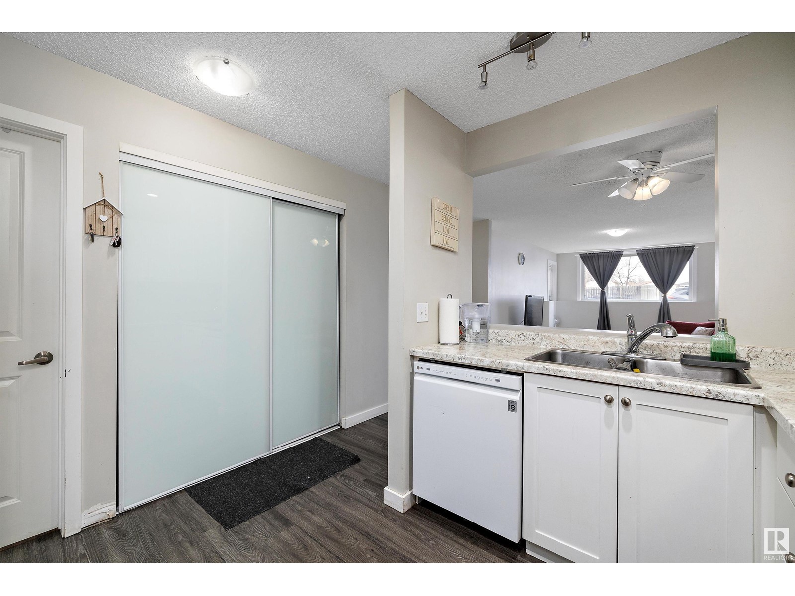 #101 14808 26 St Nw, Edmonton, Alberta  T5Y 2G4 - Photo 5 - E4428792