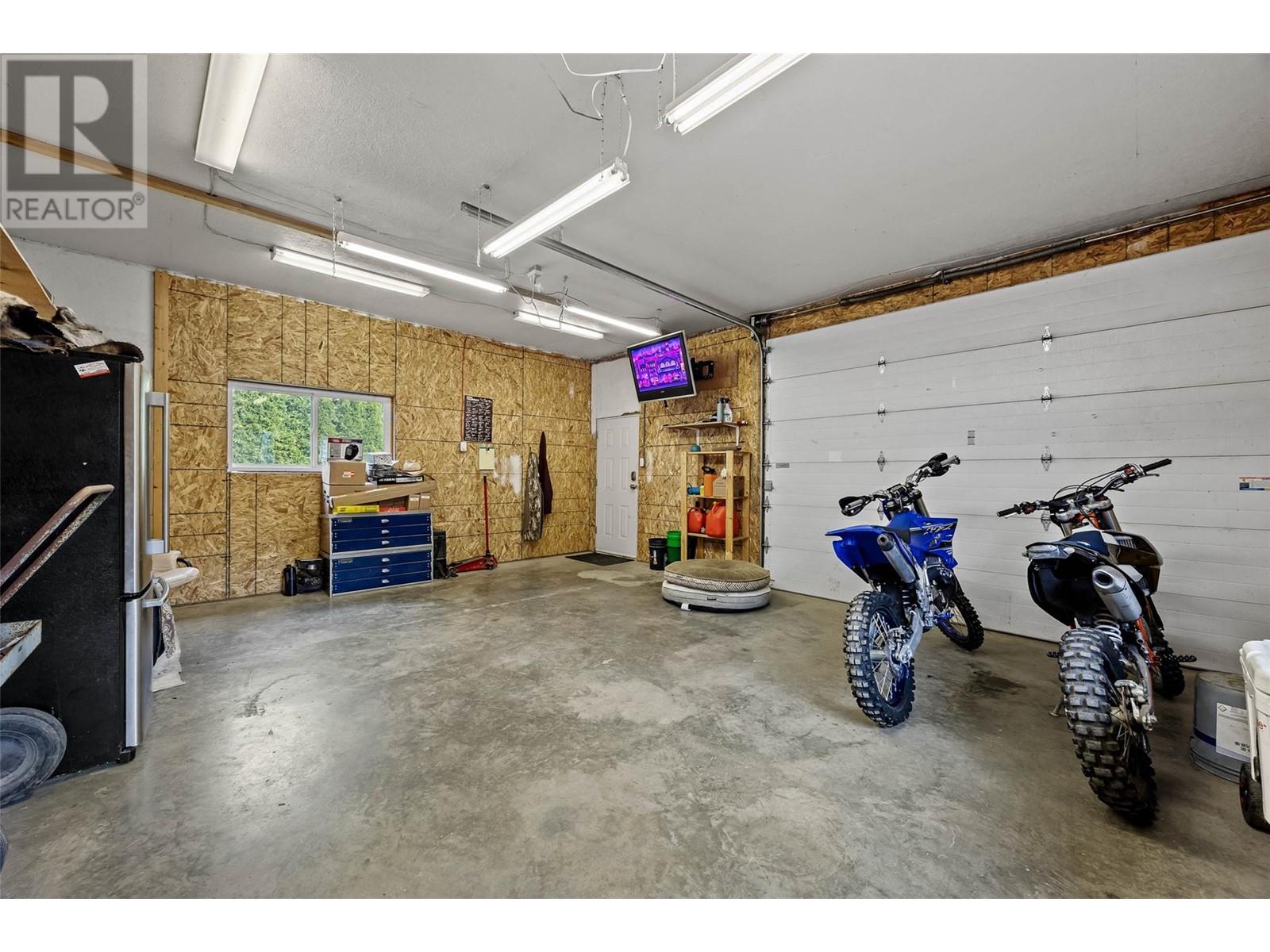 814 Serle Road, Kamloops, British Columbia  V2B 6L7 - Photo 25 - 10344569