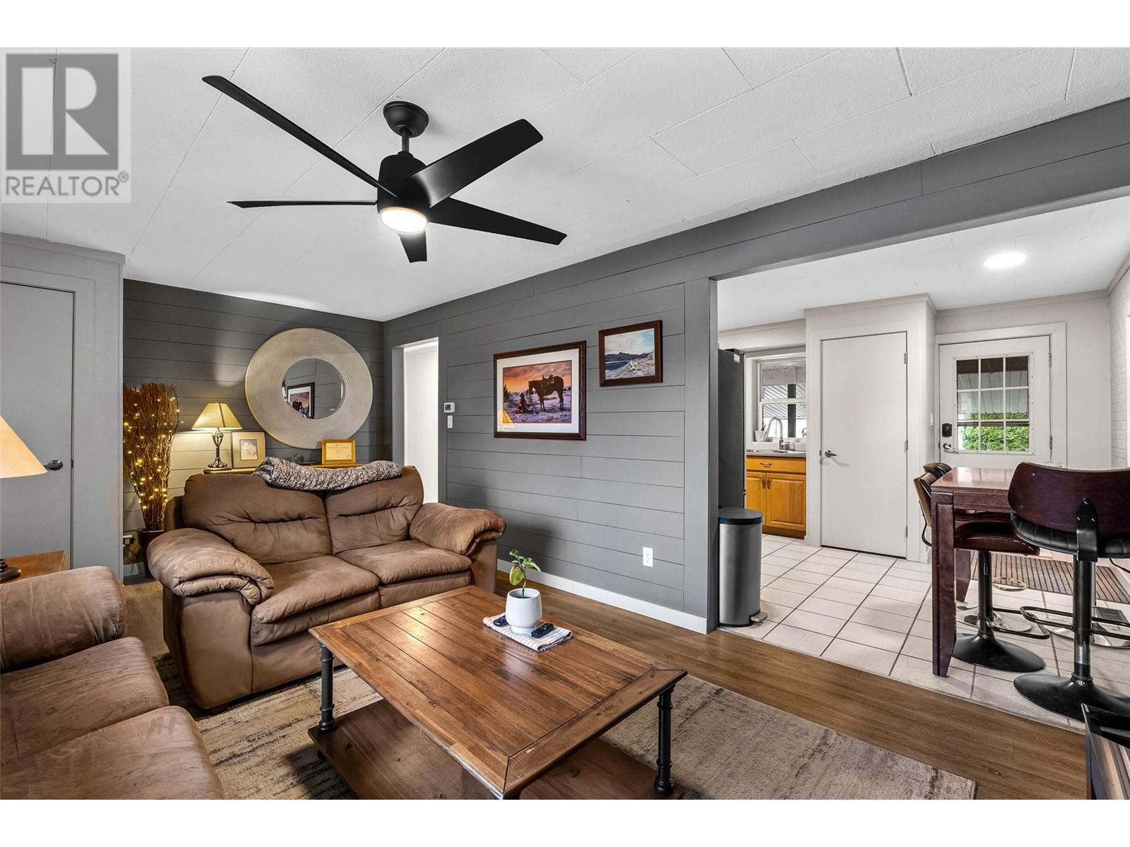 Property at 814 SERLE Road image 5
