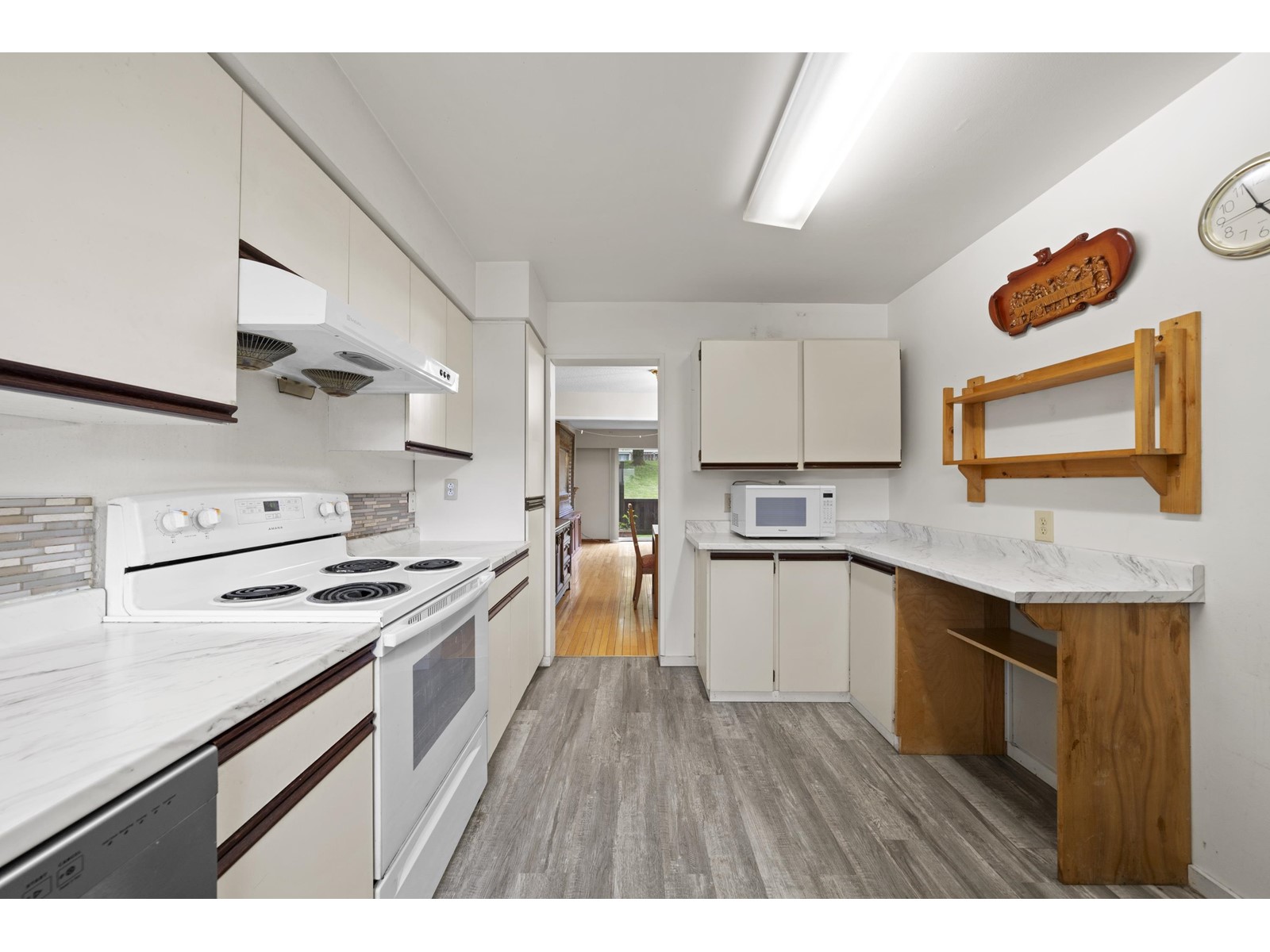 101 10744 Guildford Drive, Surrey, British Columbia  V3R 1W6 - Photo 4 - R3001237