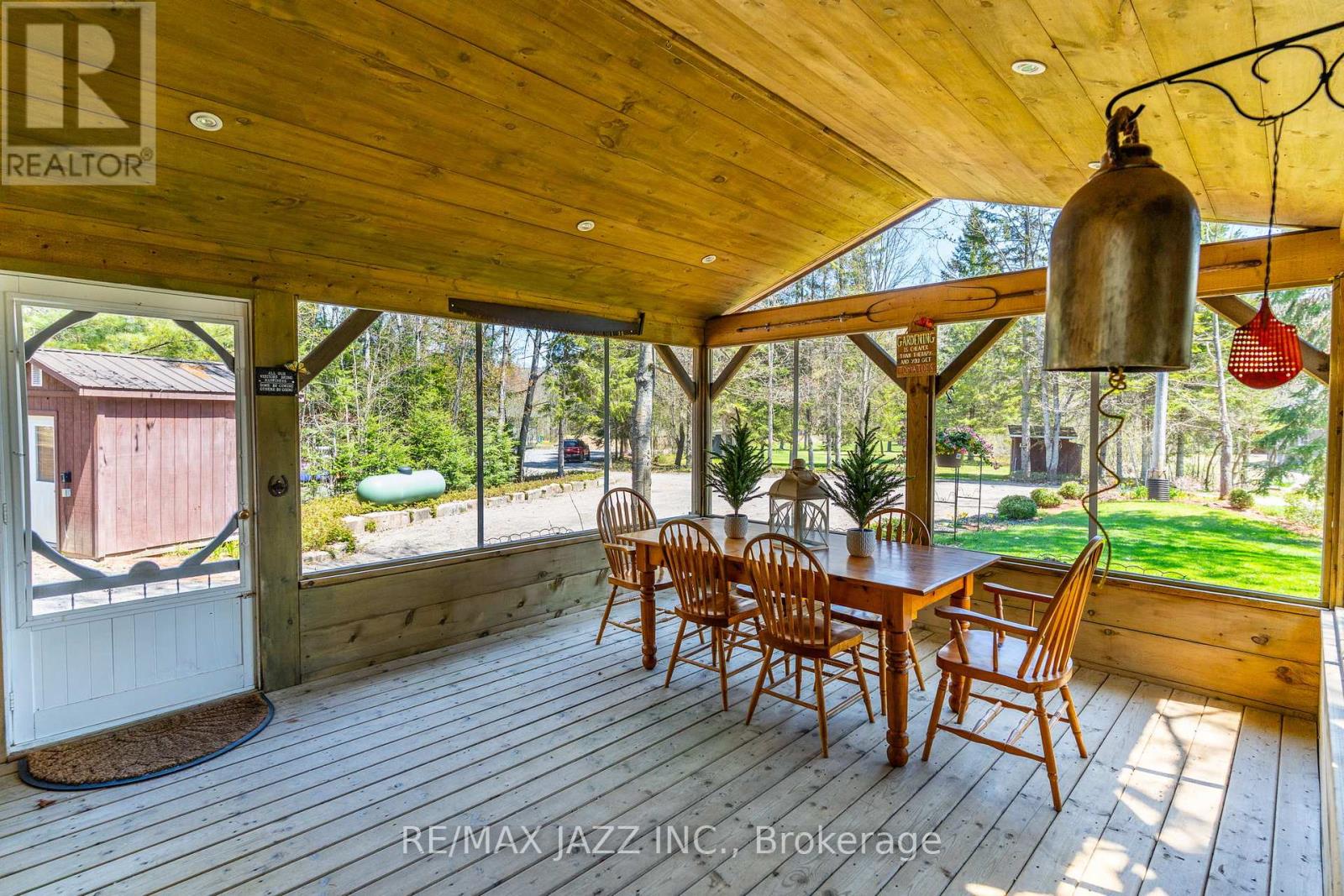 1092 Briscoe Drive, Algonquin Highlands, Ontario  K0M 1J1 - Photo 6 - X12147792