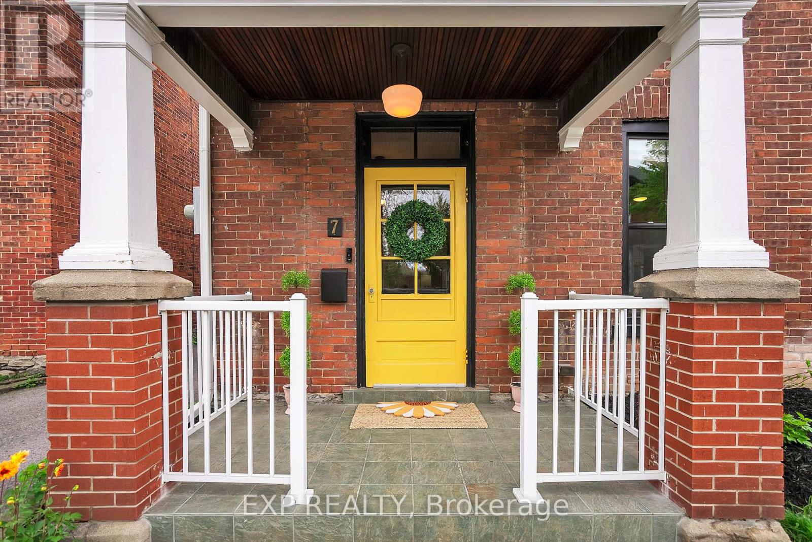 Property at 7 FORIN STREET image 2