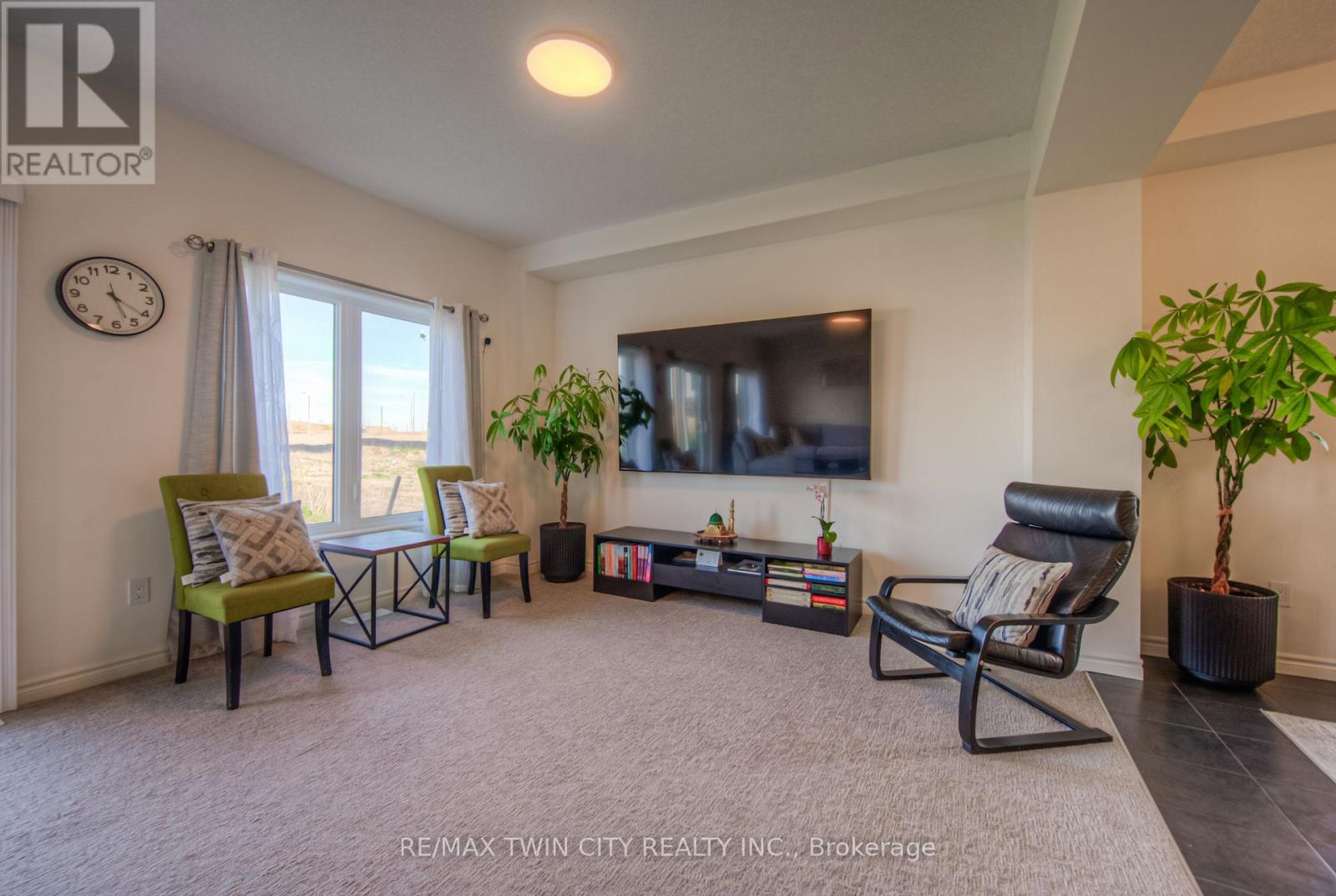 198 Savannah Ridge Drive, Brant, Ontario  N3L 0L5 - Photo 16 - X12147360