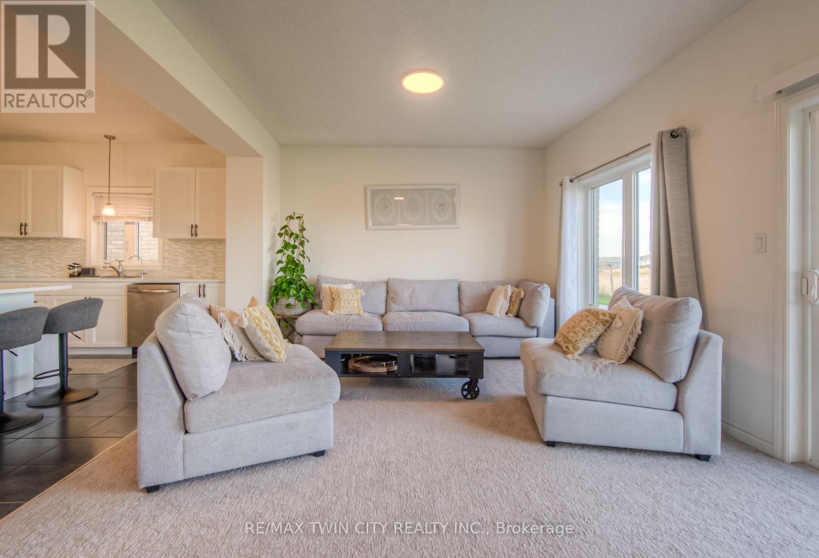 198 Savannah Ridge Drive, Brant, Ontario  N3L 0L5 - Photo 17 - X12147360