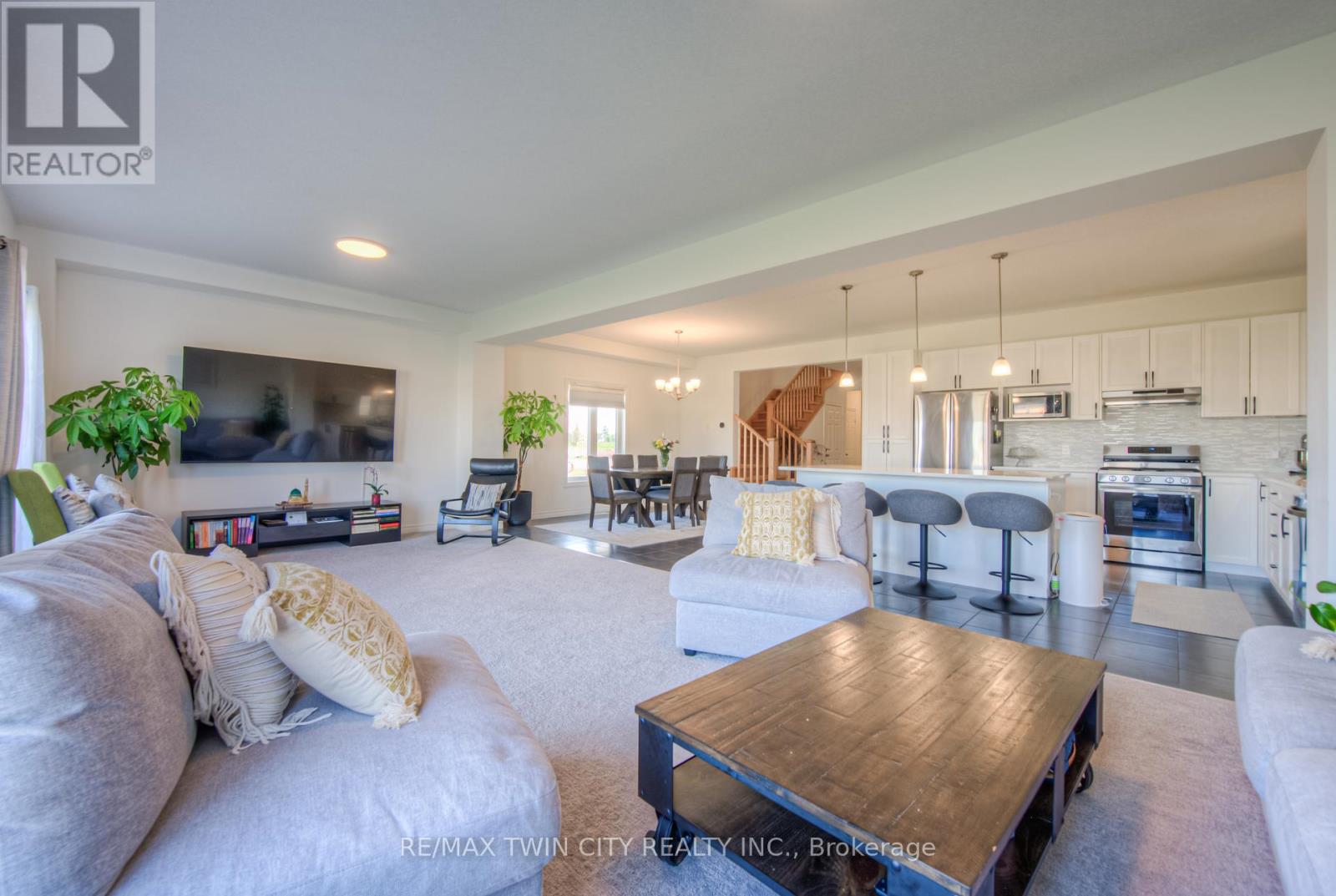 198 Savannah Ridge Drive, Brant, Ontario  N3L 0L5 - Photo 19 - X12147360