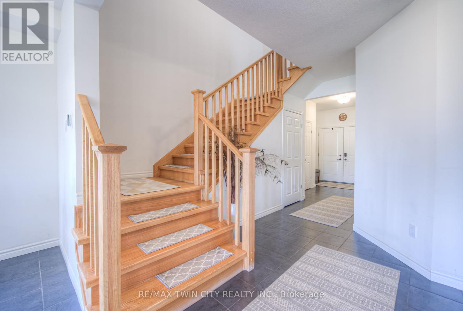 198 Savannah Ridge Drive, Brant, Ontario  N3L 0L5 - Photo 24 - X12147360