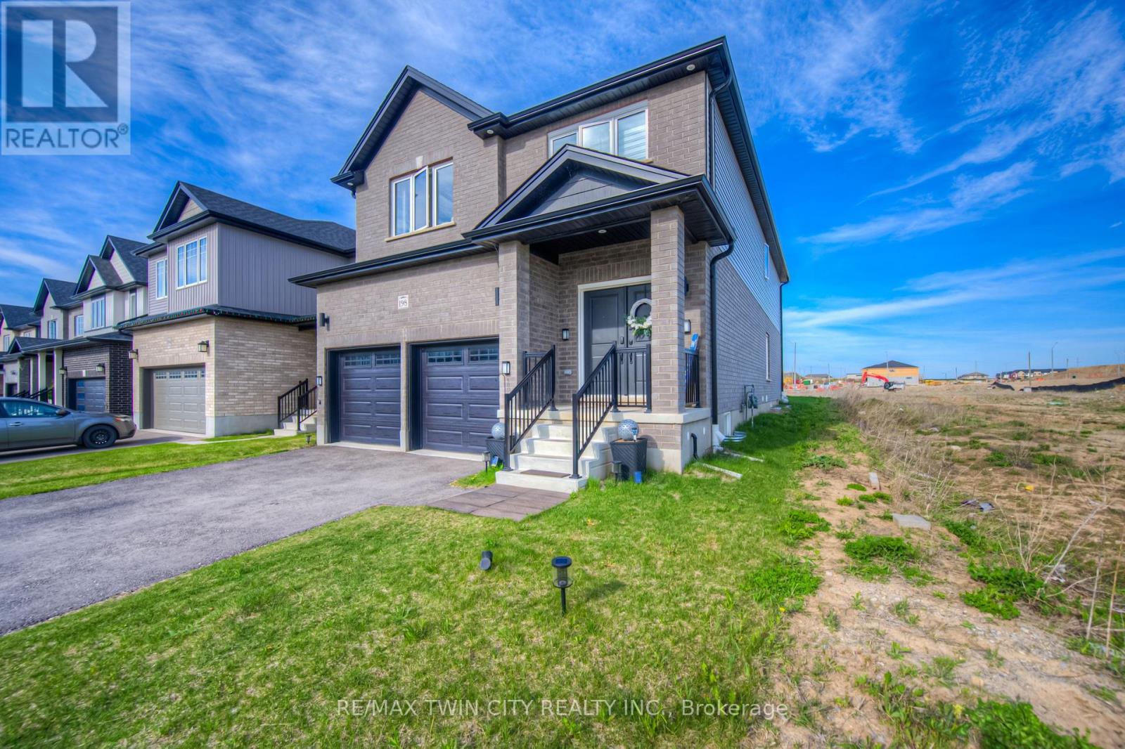 198 Savannah Ridge Drive, Brant, Ontario  N3L 0L5 - Photo 4 - X12147360
