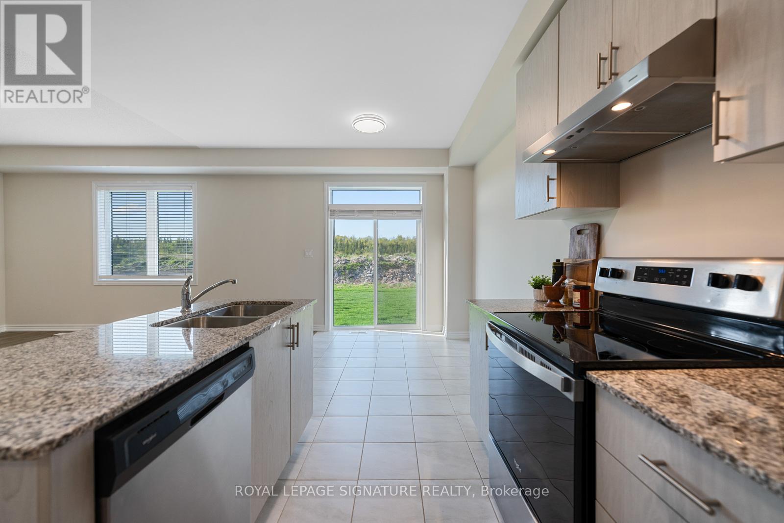 36 Hillcroft Way, Kawartha Lakes (Bobcaygeon), Ontario  K0M 1A0 - Photo 9 - X12147384
