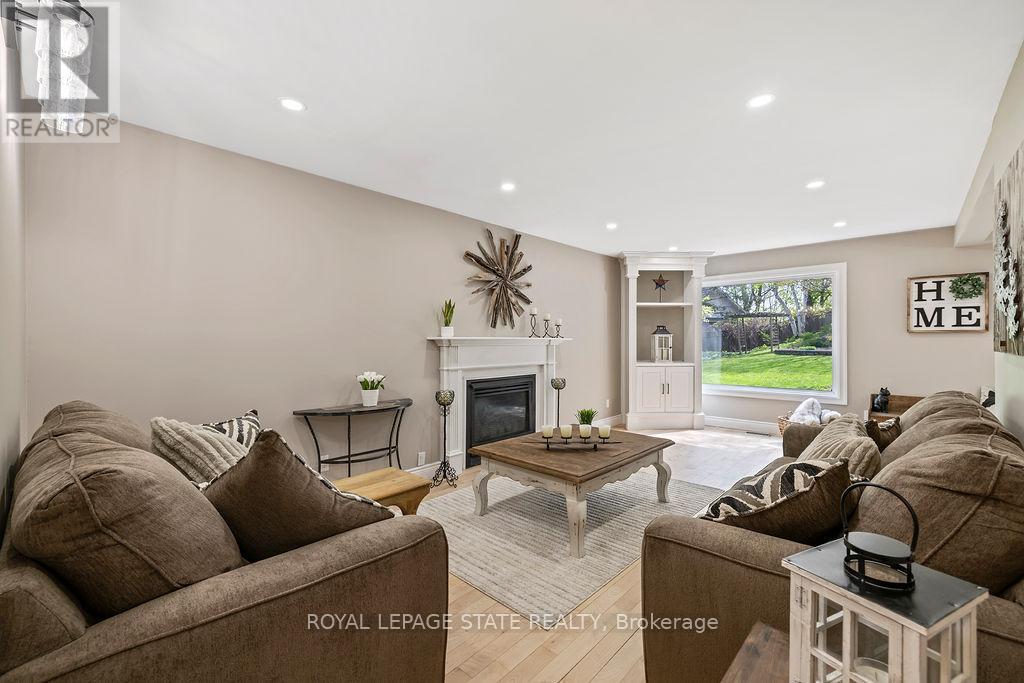 16 Linington Trail, Hamilton (Dundas), Ontario  L9H 7A3 - Photo 13 - X12147413
