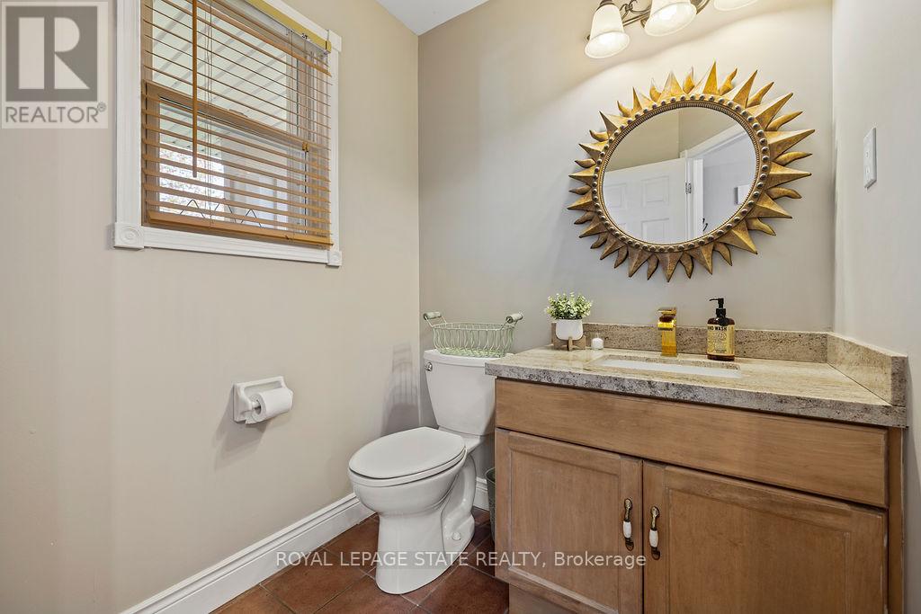 16 Linington Trail, Hamilton (Dundas), Ontario  L9H 7A3 - Photo 14 - X12147413