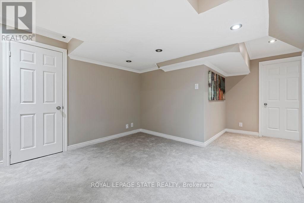 16 Linington Trail, Hamilton (Dundas), Ontario  L9H 7A3 - Photo 28 - X12147413