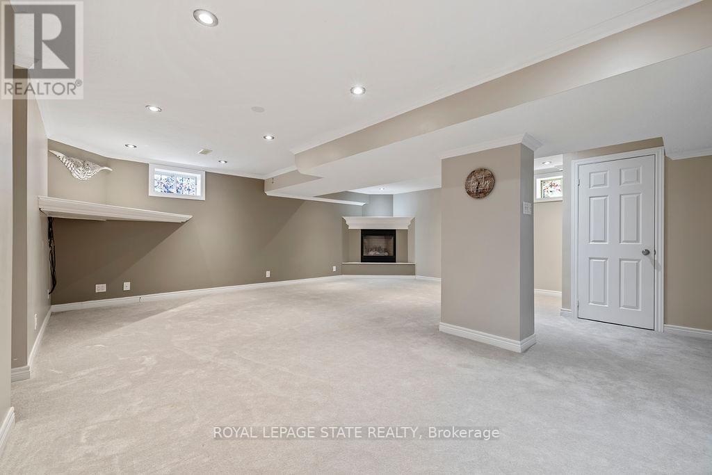 16 Linington Trail, Hamilton (Dundas), Ontario  L9H 7A3 - Photo 29 - X12147413