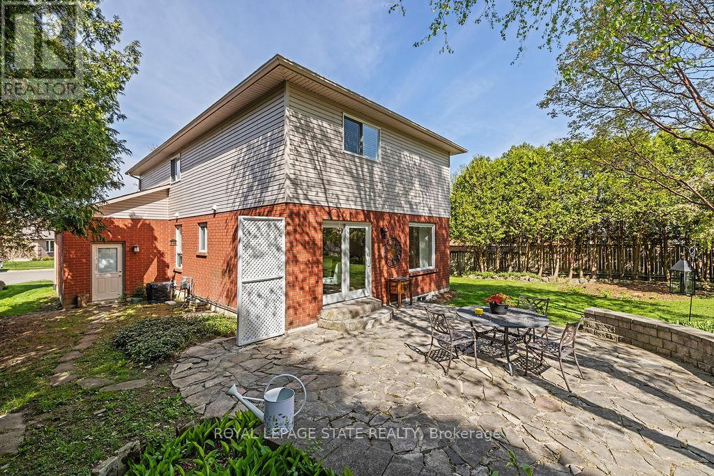 16 Linington Trail, Hamilton (Dundas), Ontario  L9H 7A3 - Photo 33 - X12147413