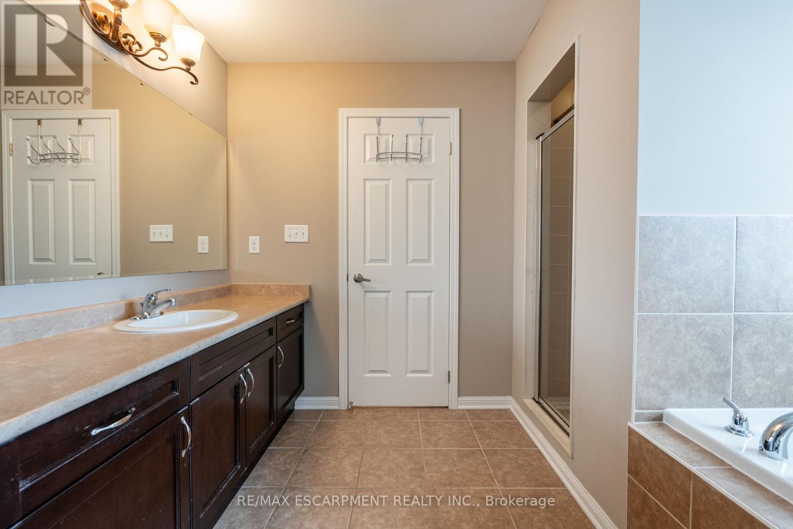 199 Emick Drive, Hamilton, Ontario  L9K 0E1 - Photo 37 - X12147458