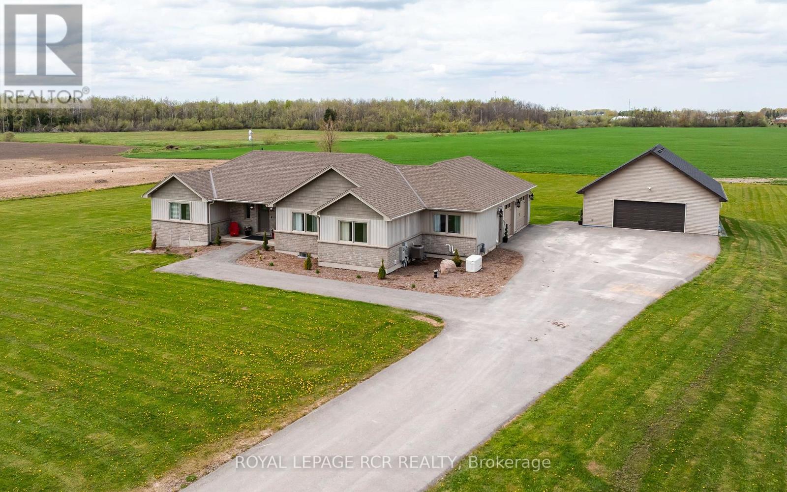 Property at 485201 30TH SIDE ROAD image 2
