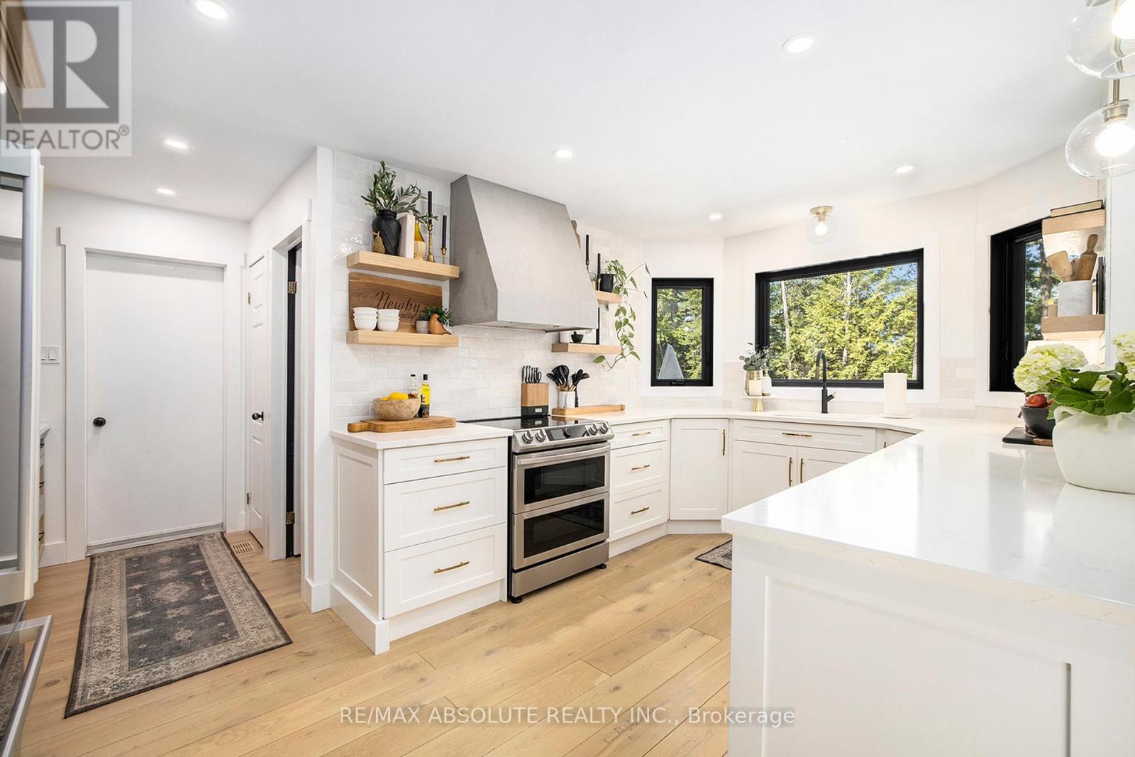 76 Hidden River Road, Mcnab/braeside, Ontario  K7S 3G9 - Photo 13 - X12147730