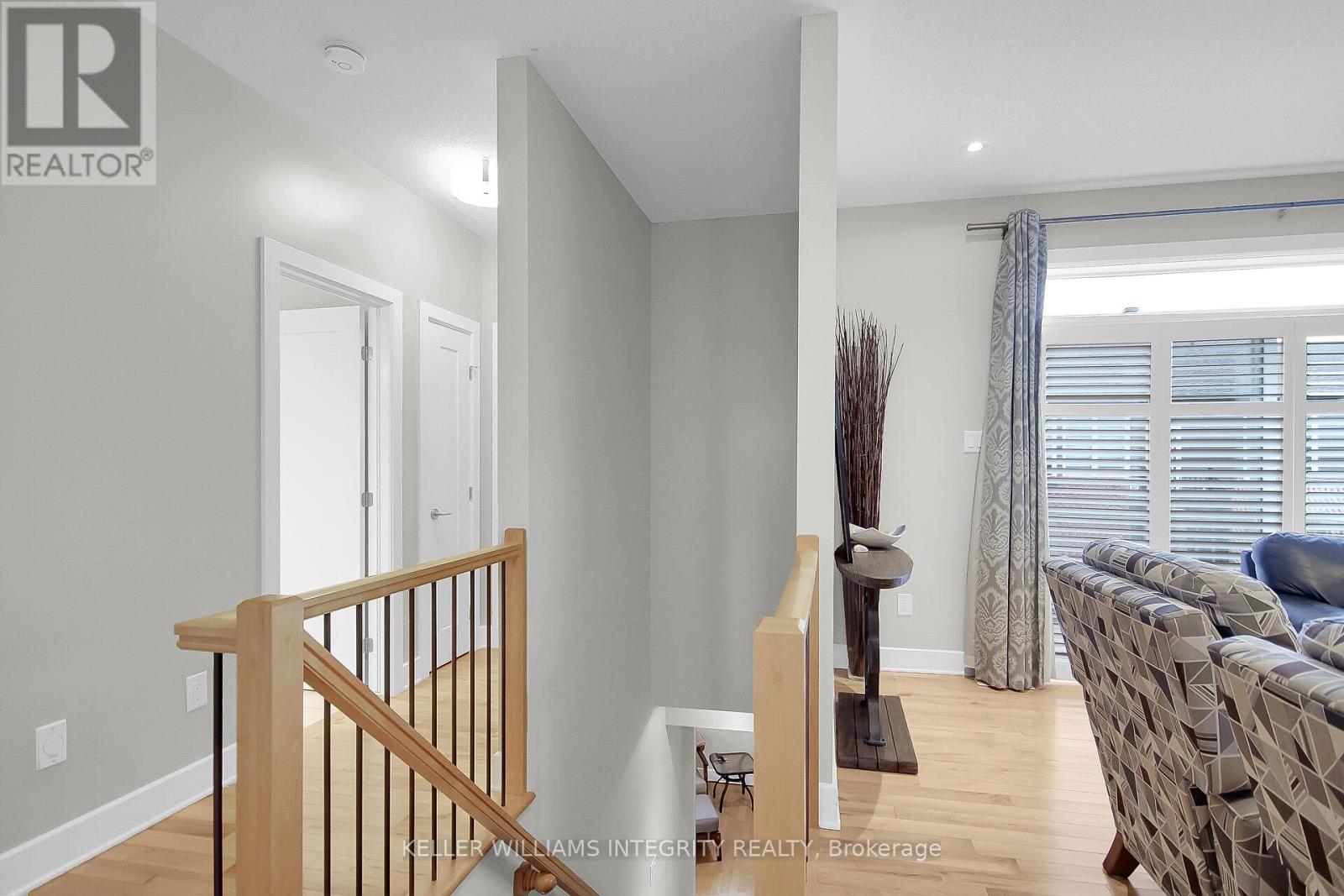 15 York Crossing, Russell, Ontario  K4R 0C4 - Photo 24 - X12147852