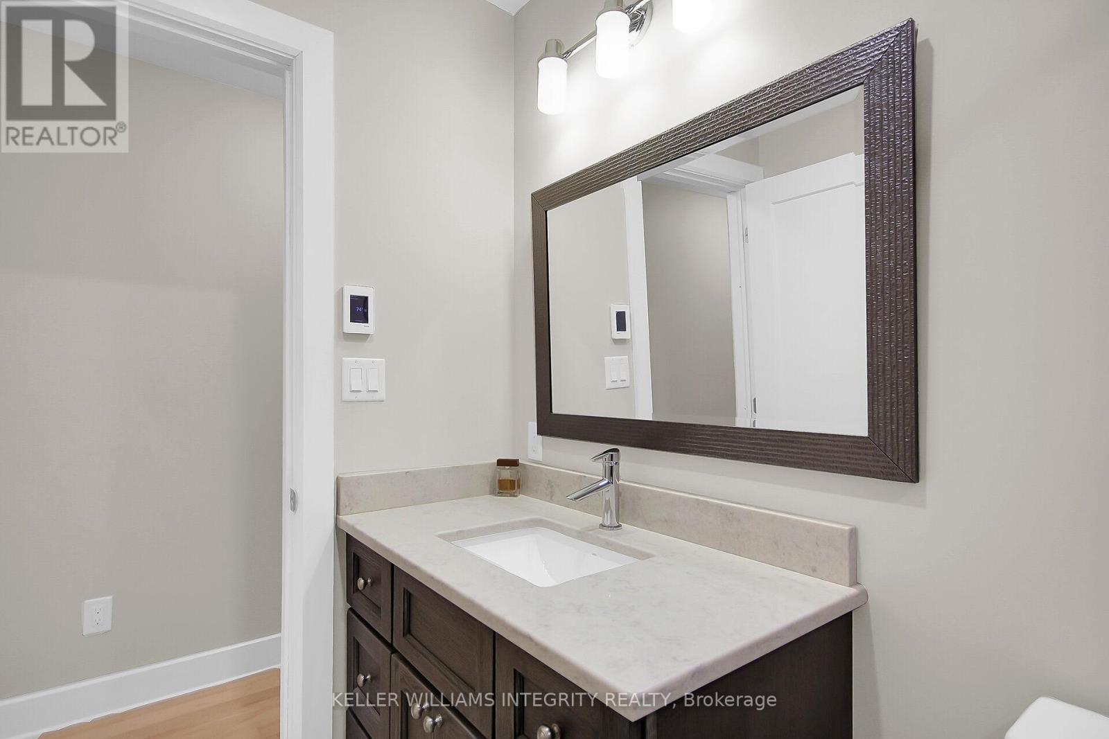 15 York Crossing, Russell, Ontario  K4R 0C4 - Photo 33 - X12147852