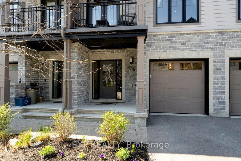 705 Reverie Private, Ottawa, Ontario  K2S 0T9 - Photo 2 - X12147863